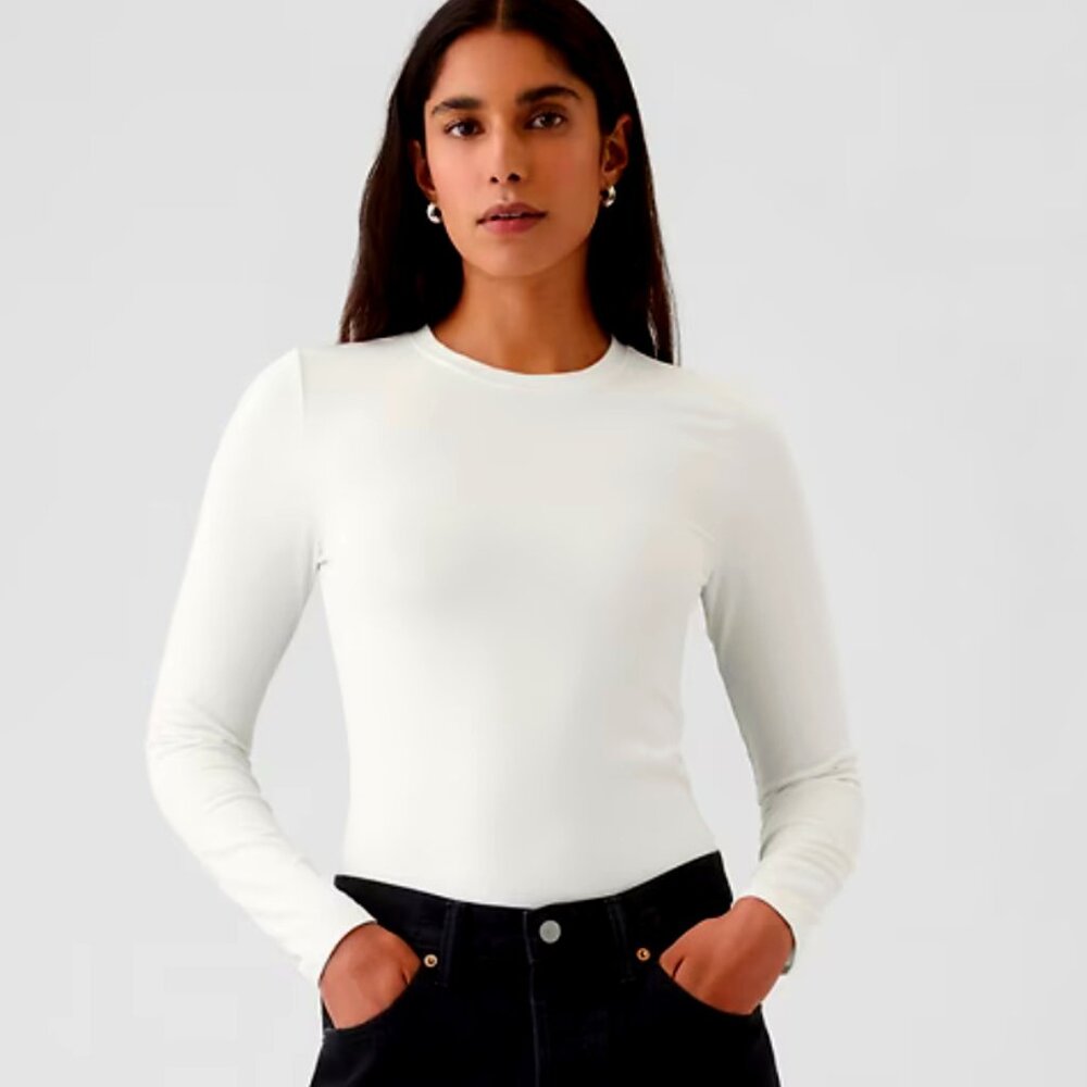 NWT Gap Modern Crew Neck T-Shirt Long-Sleeve Bodysuit, White, M